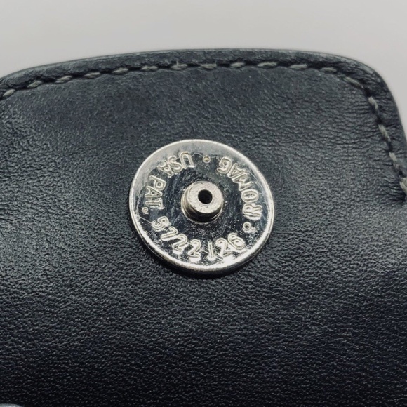 Coach Soho Black Signature “U” Buckle Flare Flap Shoulder Bag Purse Y2K - Picture 16 of 16